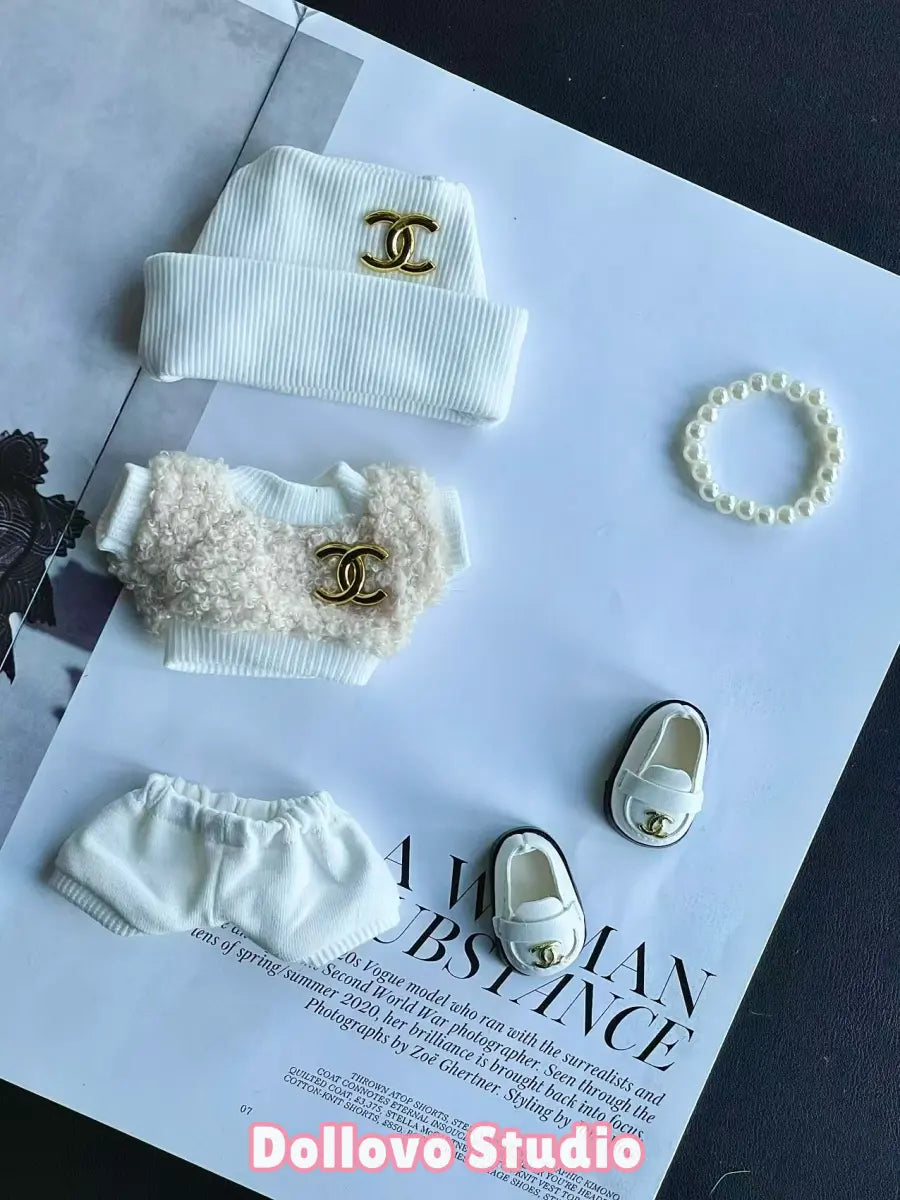 Chanel Graceful Winter Outfit