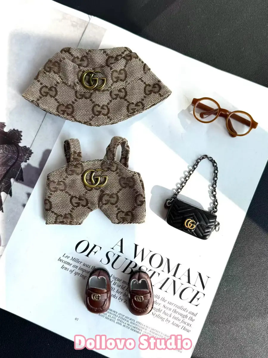 Gucci Monogram Vintage Outfit
