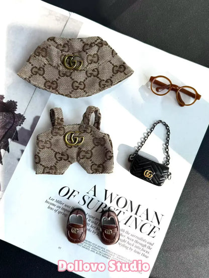Gucci Monogram Vintage Outfit